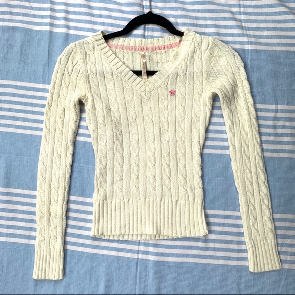 Aeropostale Sweaters - Aeropostale Cableknit V-neck Sweater